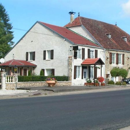 B&B Mirage Frecourt Экстерьер фото